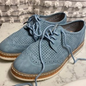Size 8 blue suede shoes